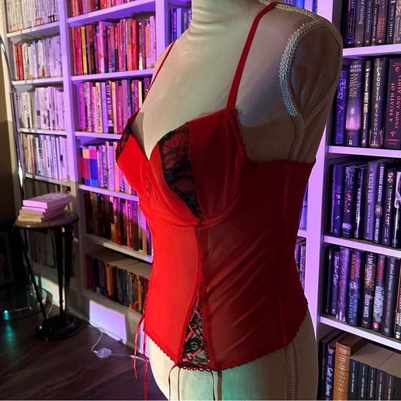 Red vintage mesh lingerie top, corset with bows, black lace - Picture 3 of 7